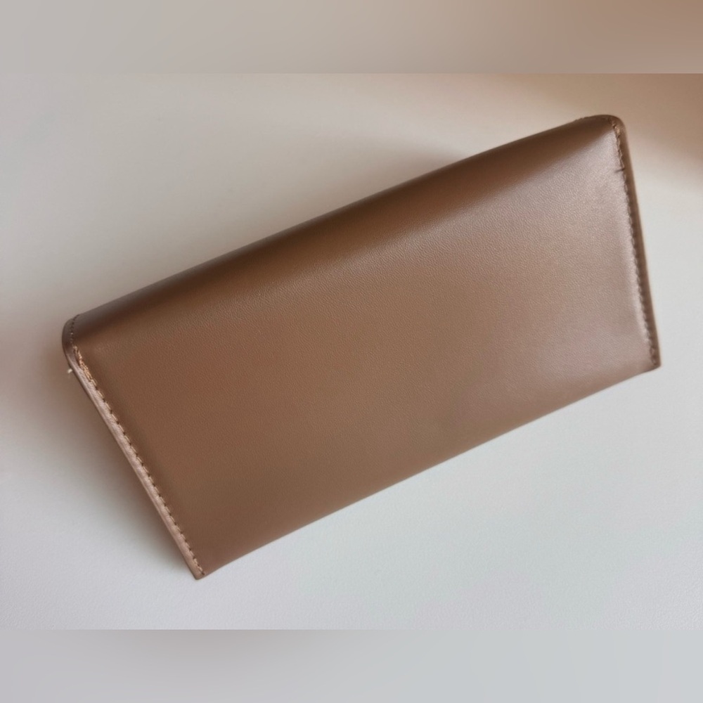 BURBERRY Tan Sunglasses Case - Picture 5 of 6